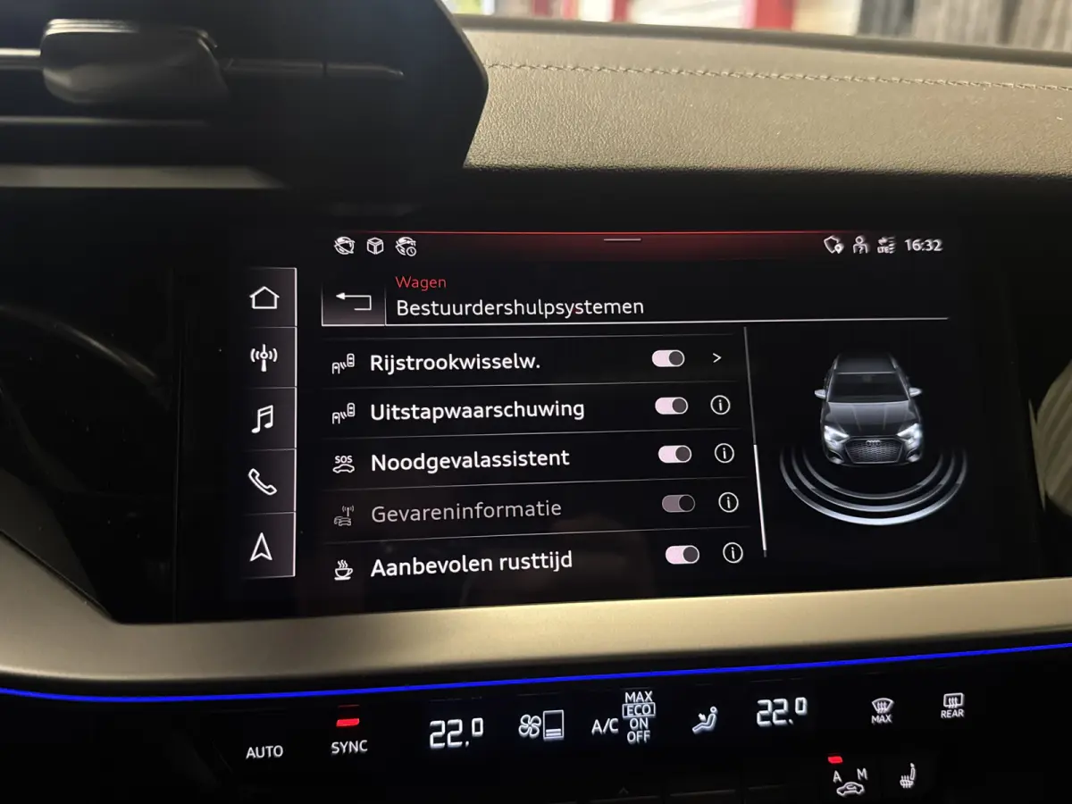 40 TFSI e S-Line Memory, PANO, RS