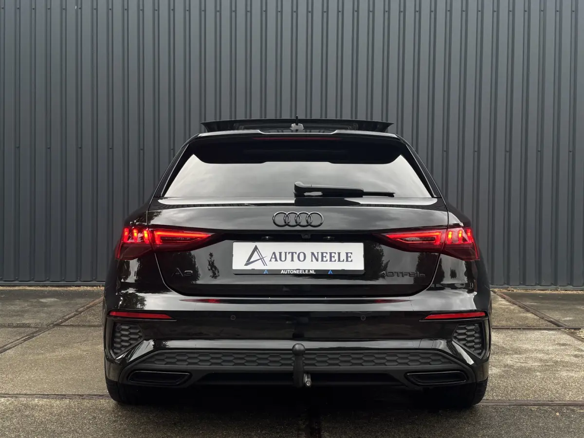 40 TFSI e S-Line Memory, PANO, RS