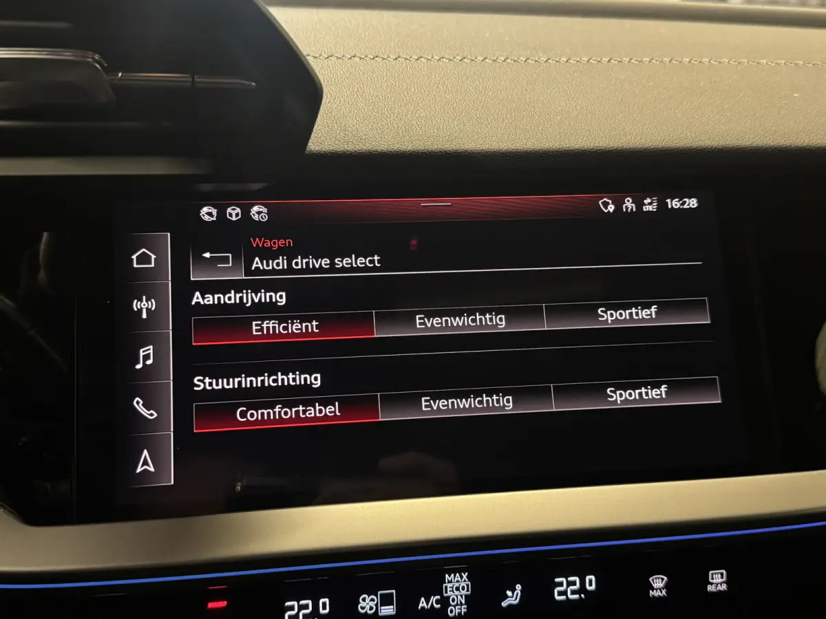 40 TFSI e S-Line Memory, PANO, RS