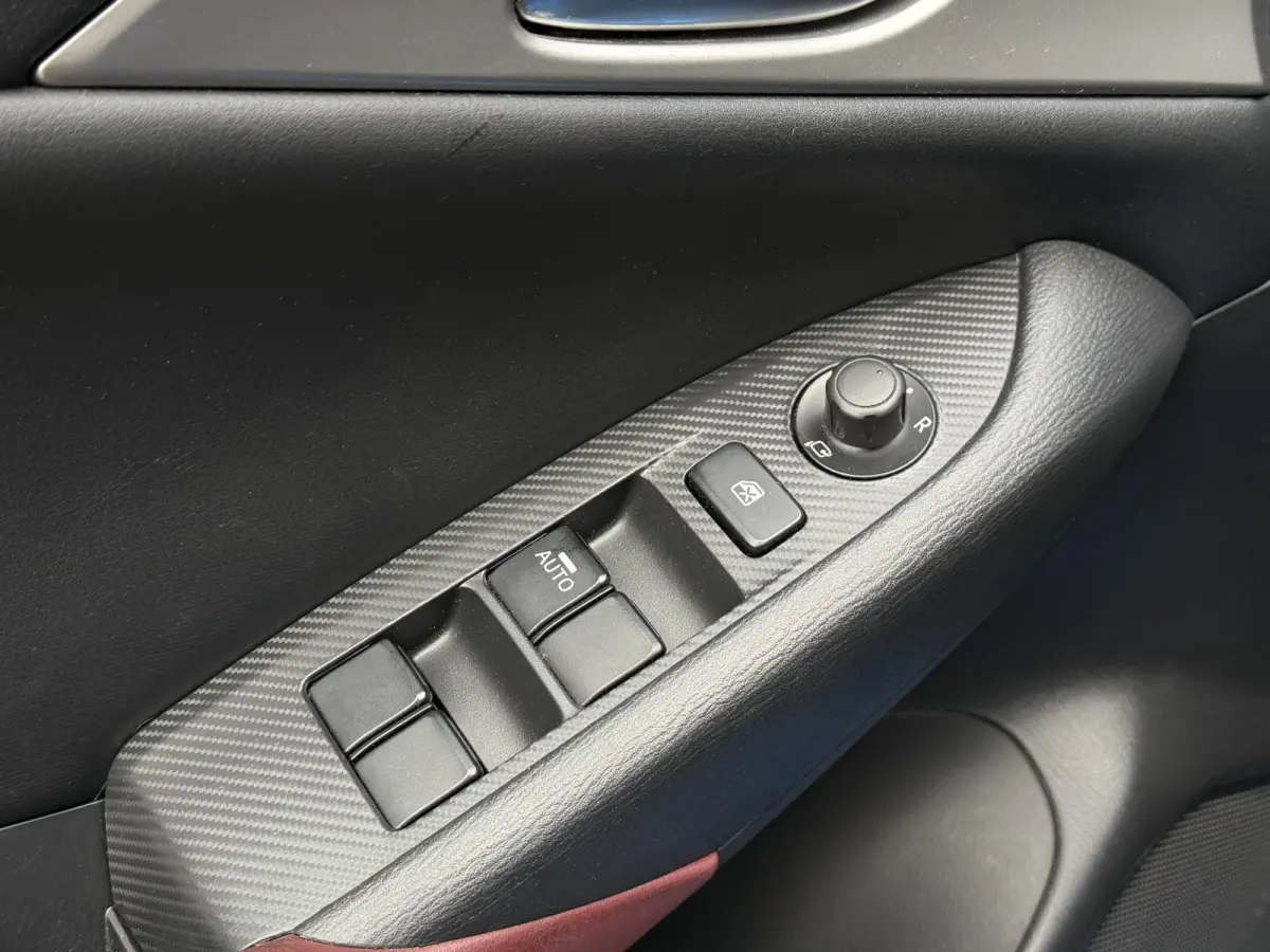 2.0 SkyActiv-G 120 GT-M 120PK | AUTOMAAT | NL AUTO | NAP | Trekhaak | Achteruitrijcamera | BOSE Audio | Head Up Display | Stoelverwarming | Dodehoekdectectie | Navigatie | Led Koplampen | Ke