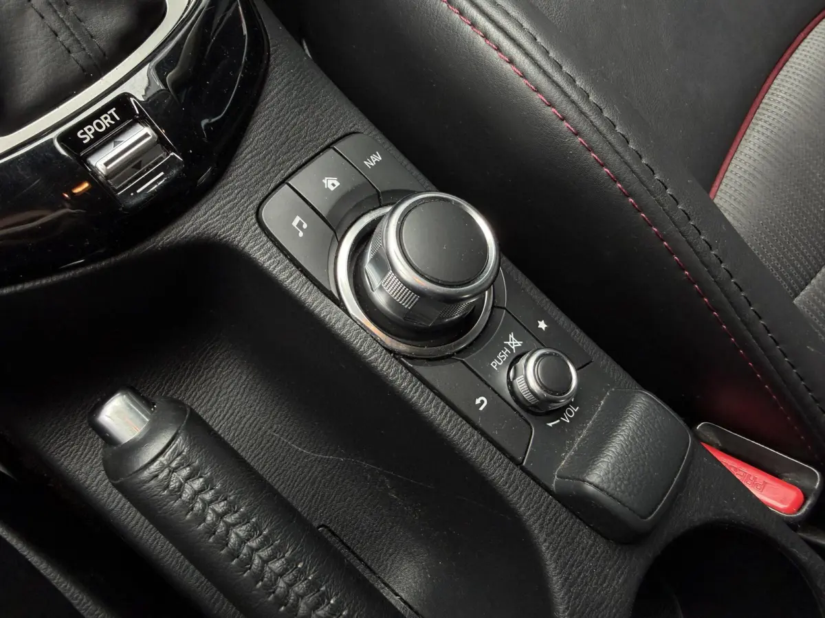 2.0 SkyActiv-G 120 GT-M 120PK | AUTOMAAT | NL AUTO | NAP | Trekhaak | Achteruitrijcamera | BOSE Audio | Head Up Display | Stoelverwarming | Dodehoekdectectie | Navigatie | Led Koplampen | Ke