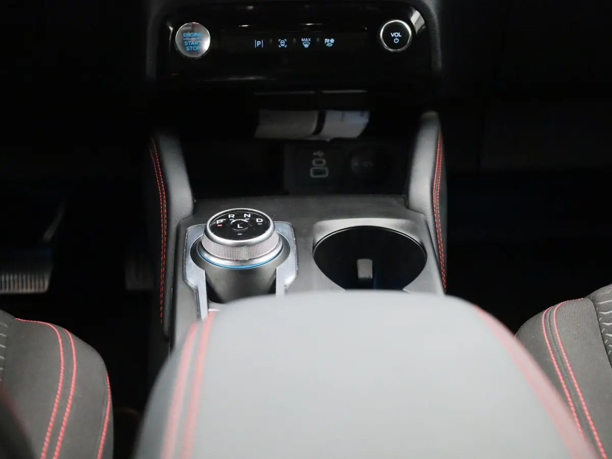 2.5 PHEV ST-Line | Apple Carplay/Android Auto | Achteruitrijcamera | Winterpakket | Lichtmetalen Velgen |