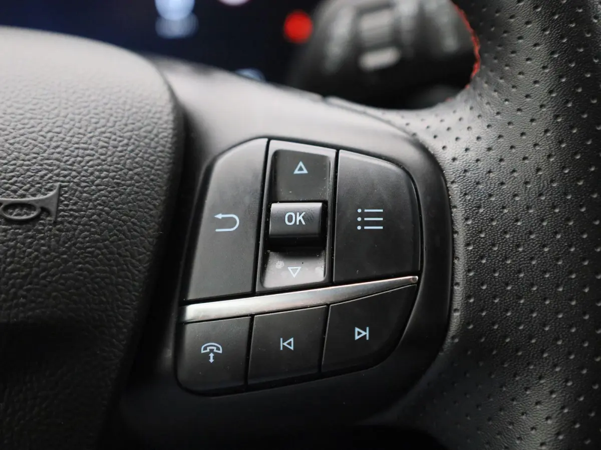 2.5 PHEV ST-Line | Apple Carplay/Android Auto | Achteruitrijcamera | Winterpakket | Lichtmetalen Velgen |