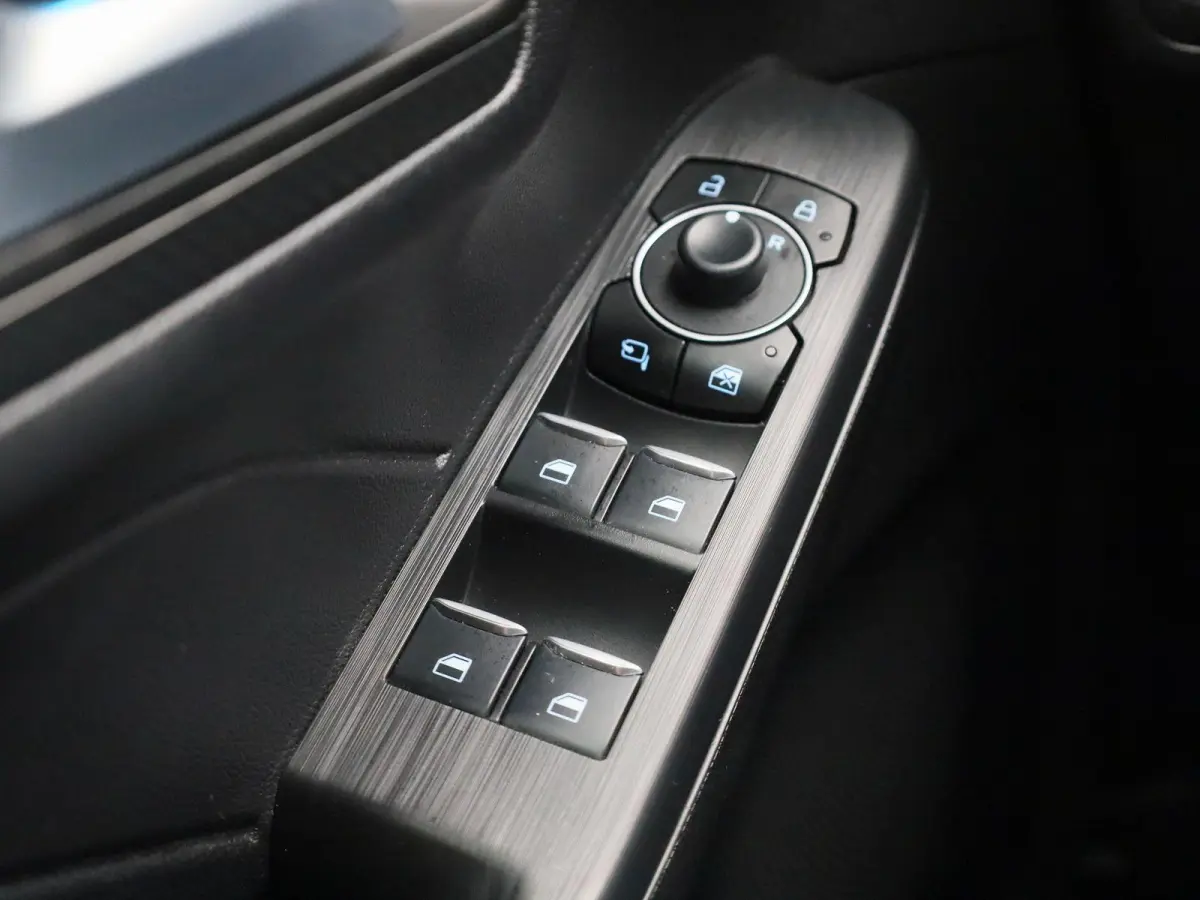 2.5 PHEV ST-Line | Apple Carplay/Android Auto | Achteruitrijcamera | Winterpakket | Lichtmetalen Velgen |