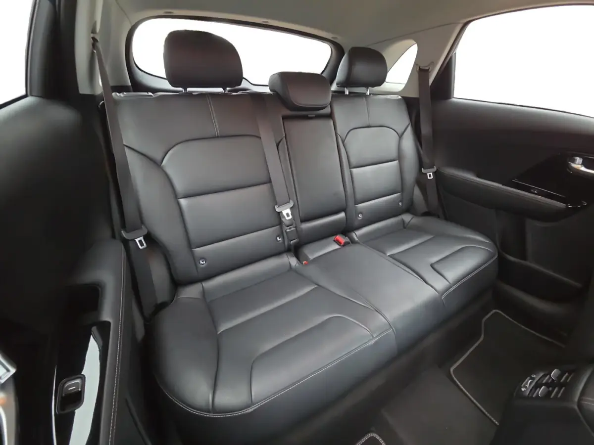 1.6i Hybrid DynamicPlusLine | Automaat | Trekhaak | Stoelverwarming | Dodehoek detectie | Leder | Camera | Carplay & Android | Cruise Control Adaptief | NAP