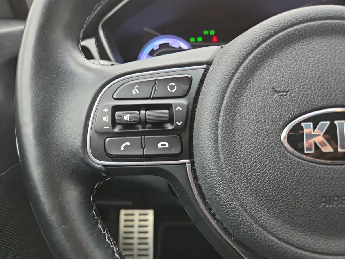 1.6i Hybrid DynamicPlusLine | Automaat | Trekhaak | Stoelverwarming | Dodehoek detectie | Leder | Camera | Carplay & Android | Cruise Control Adaptief | NAP
