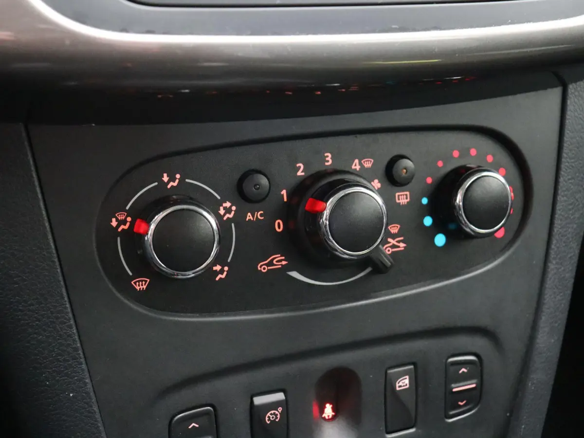0.9 TCe S&S Ambiance | Cruise Control | Navigatie | Airco |