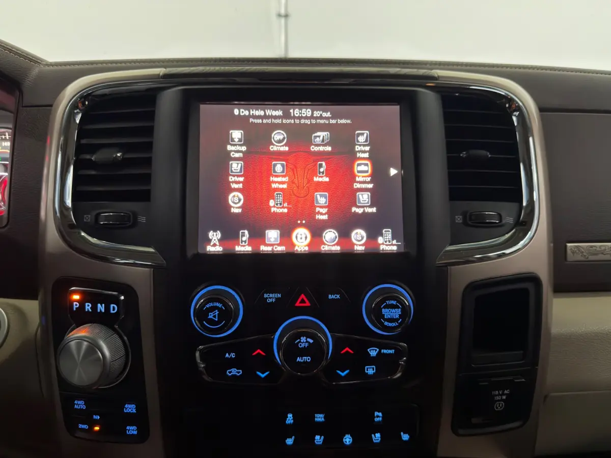 1500 5.7 V8 Quad Cab 6'4|NAP|PANO|MEMORY|INRUIL MOGELIJK|