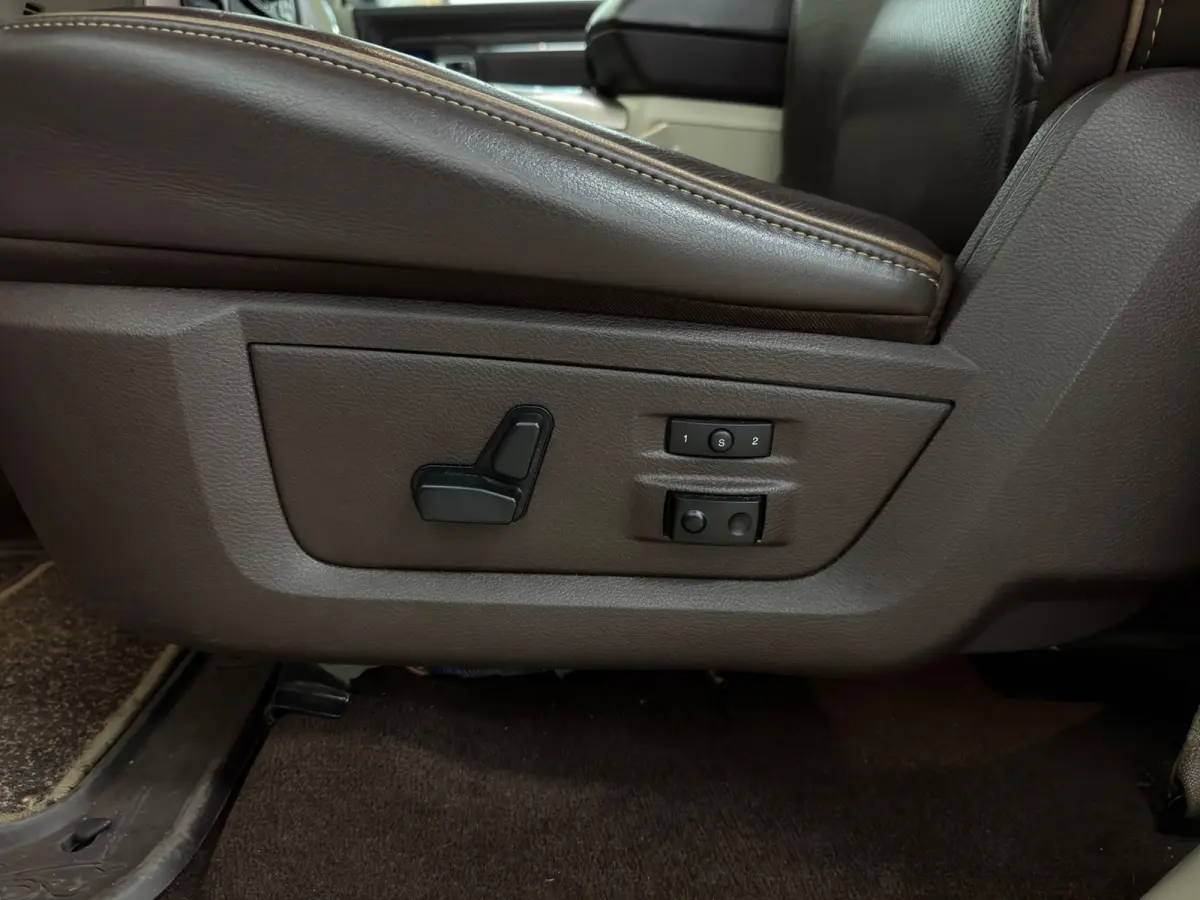 1500 5.7 V8 Quad Cab 6'4|NAP|PANO|MEMORY|INRUIL MOGELIJK|