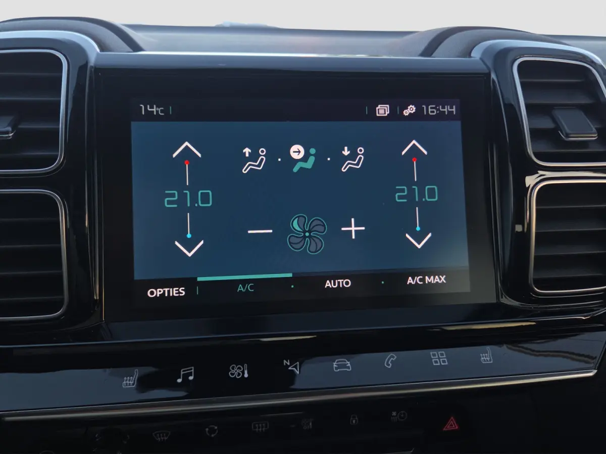 1.6 Plug-in Hybrid 225 Shine | 90% SOH | Trekhaak afneembaar | Vol leder memory stoelen met massage | Stoelverwarming | Camera | Keyless | Full map navigatie |