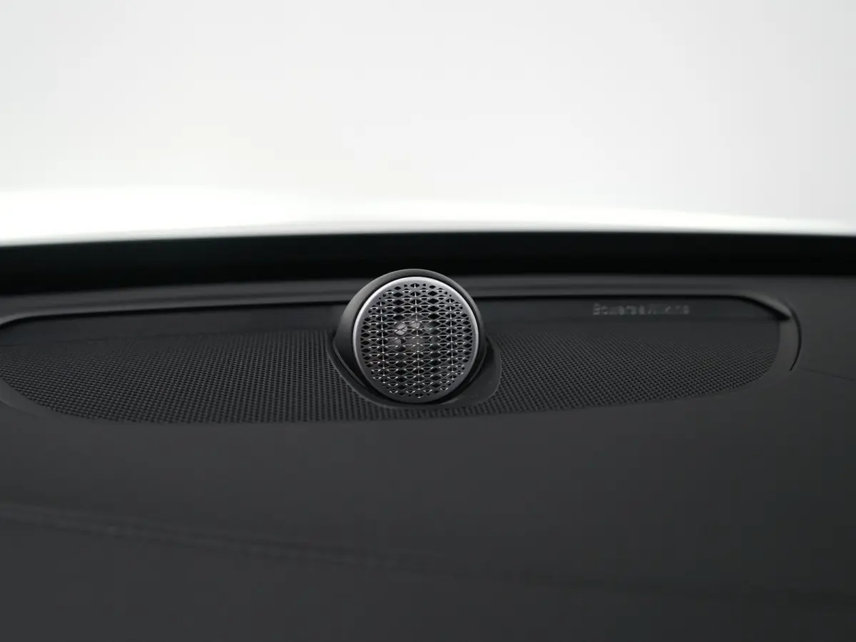 T8 Recharge AWD Ultra Dark | Luchtvering | Bowers & Wilkins | 360° | Head-Up | Massage | Panoramadak | Trekhaak