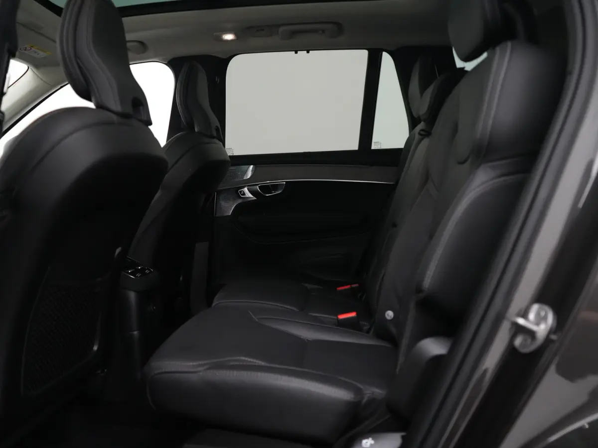 T8 Recharge AWD Ultra Dark | Luchtvering | Bowers & Wilkins | 360° | Head-Up | Massage | Panoramadak | Trekhaak