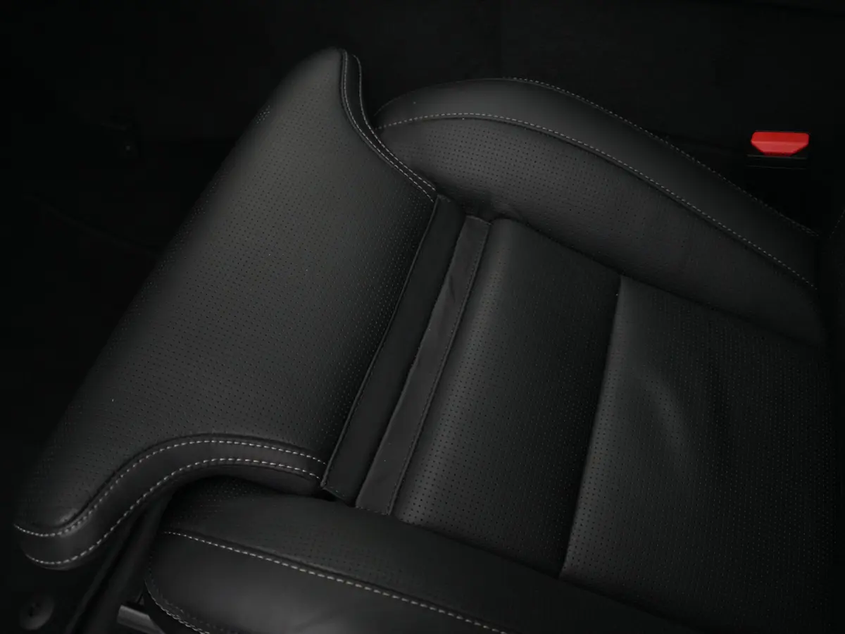 T8 Recharge AWD Ultra Dark | Luchtvering | Bowers & Wilkins | 360° | Head-Up | Massage | Panoramadak | Trekhaak