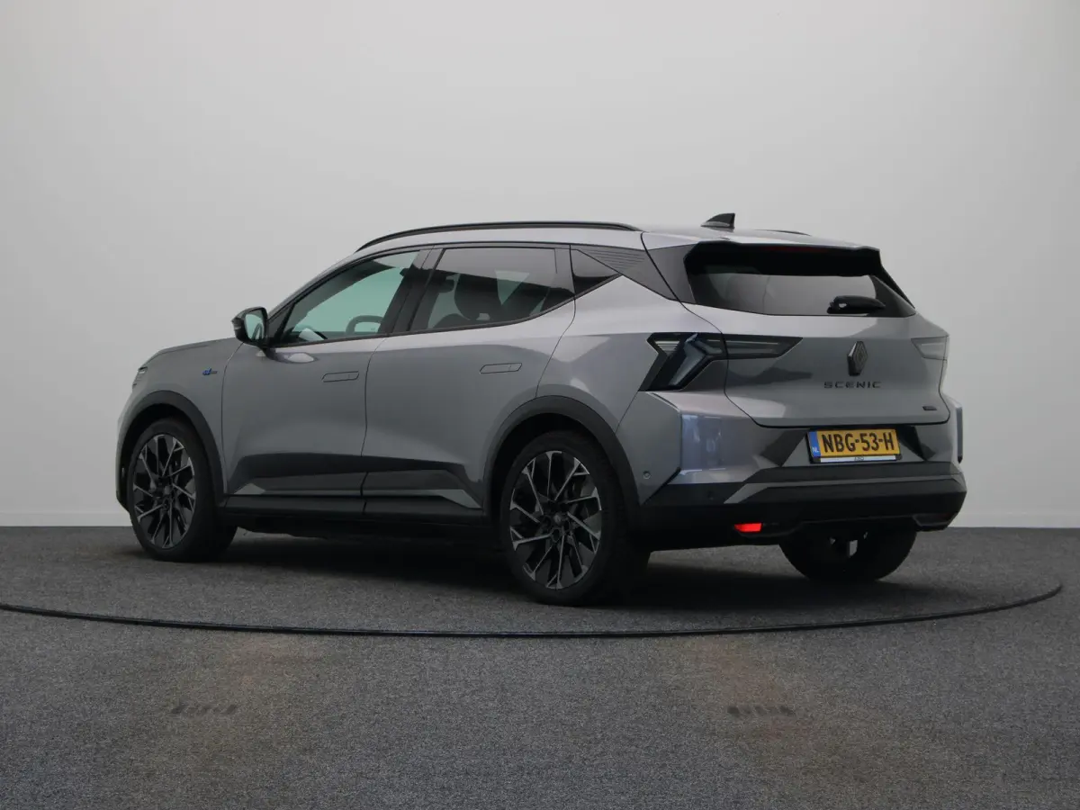EV87 long range esprit Alpine | Stoel en stuur verwarming | elektrische kofferklep | 98% SOH |