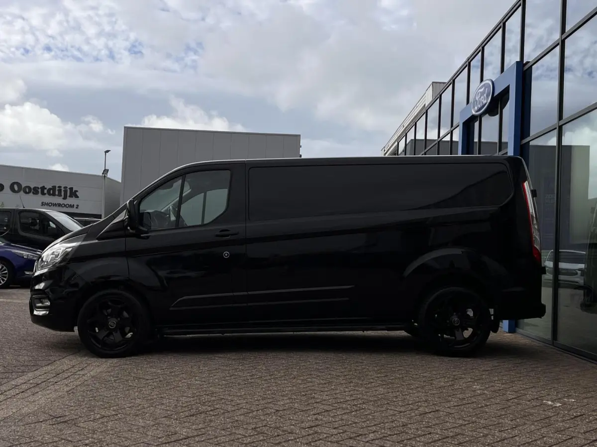 320 2.0 TDCI L2H1 Limited 130PK Automaat Stoel/Voorruitverwarming Camera Cruise Blind-Spot Navi 18'' Velgen Parkeersensoren *Dealer Onderhouden*