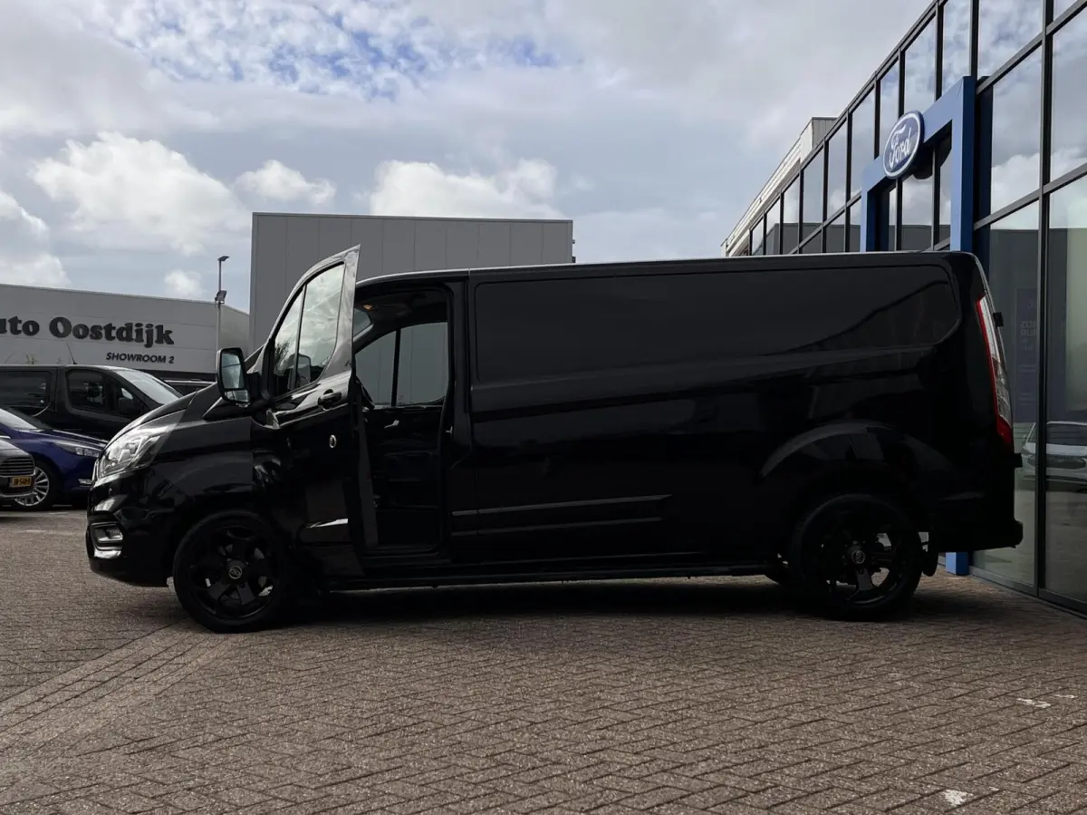 320 2.0 TDCI L2H1 Limited 130PK Automaat Stoel/Voorruitverwarming Camera Cruise Blind-Spot Navi 18'' Velgen Parkeersensoren *Dealer Onderhouden*