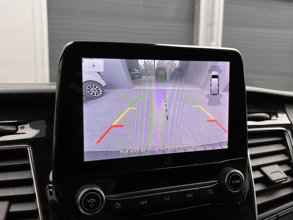 320 2.0 TDCI L2H1 Limited 130PK Automaat Stoel/Voorruitverwarming Camera Cruise Blind-Spot Navi 18'' Velgen Parkeersensoren *Dealer Onderhouden*