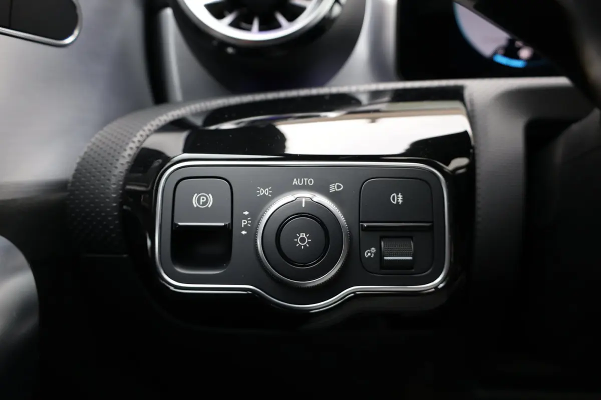 250 e AMG Limited MULTIBEAM/VIRTUAL/SFEER/LEER+S.VERWARMING+MEMORY/19" LMV/360/ACC/ECC/12 MND GARANTIE!
