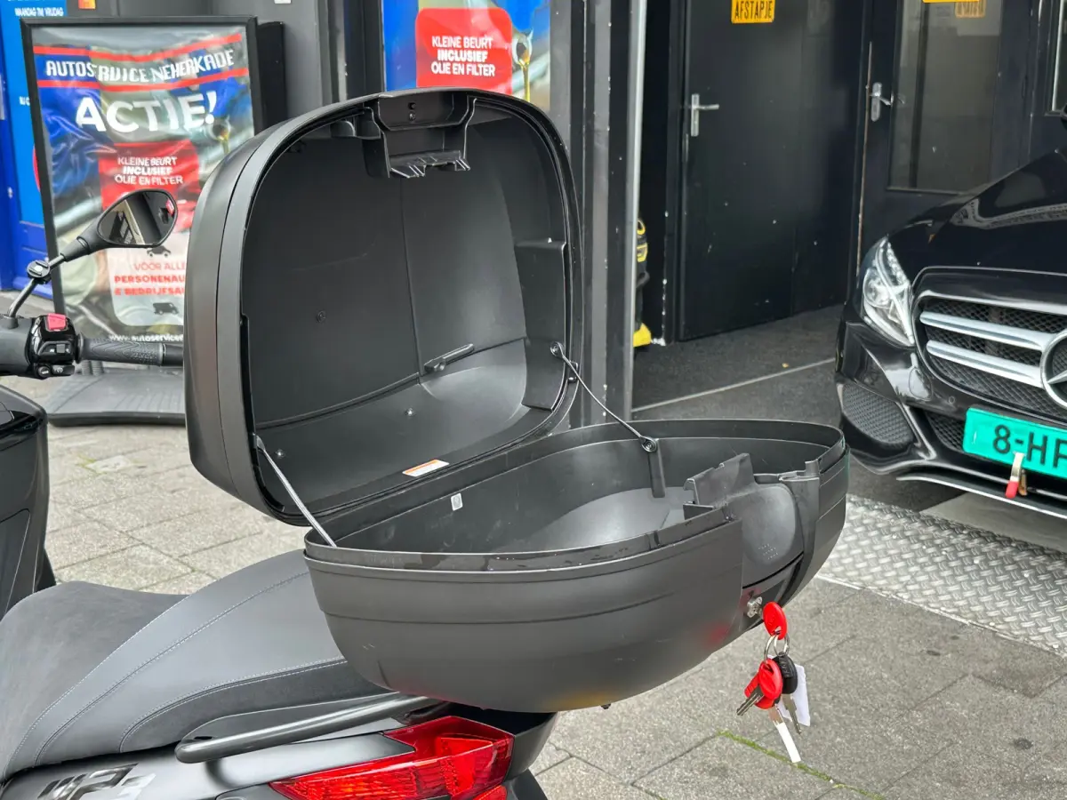 Scooter Nieuwstaat! 255KM!