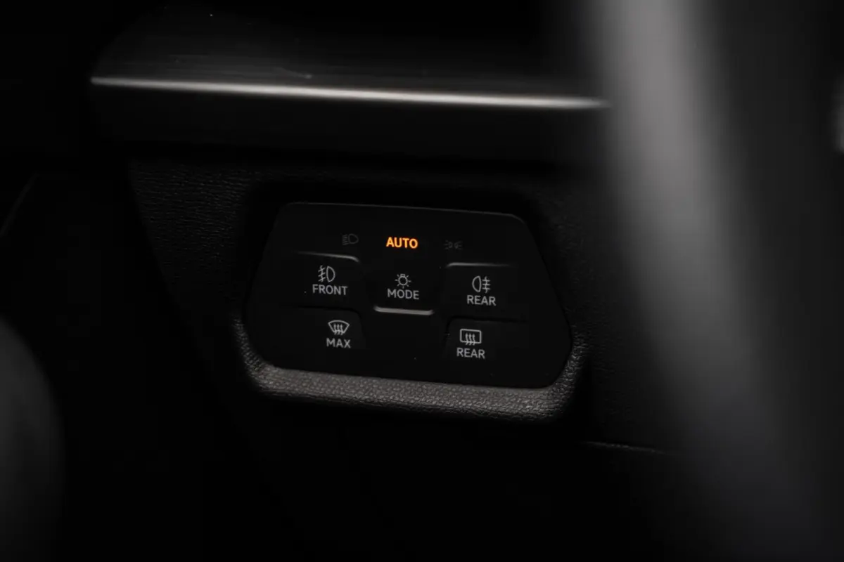 1.4 e-Hybrid VZ Copper Edition 245PK PANO / CAMERA / MEMORY / SFEERVERLICHTING