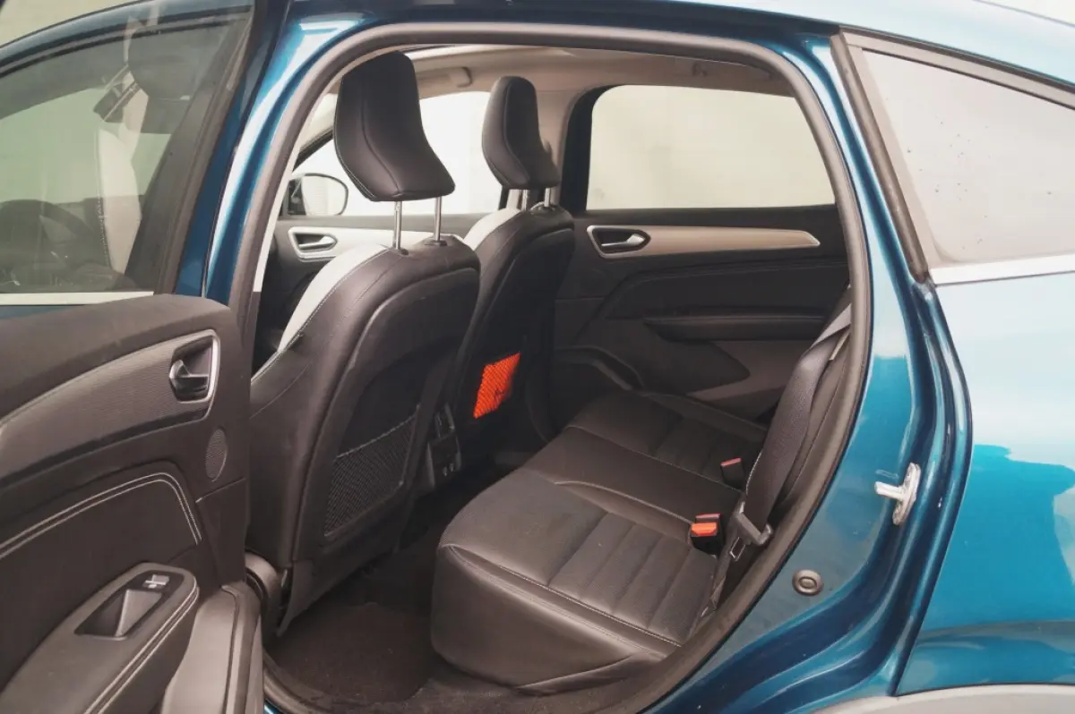 1.6 E-Tech Hybrid 145 Intens -SOH98%-PANO-LEER-TREKHAAK-
