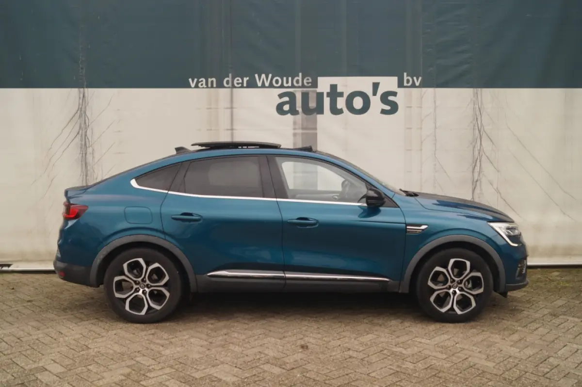 1.6 E-Tech Hybrid 145 Intens -SOH98%-PANO-LEER-TREKHAAK-