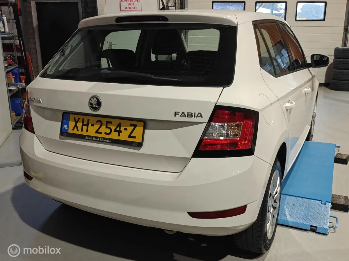 Hatchback 5-deurs 1.0 75pk Airco el.Ram. CruiseC