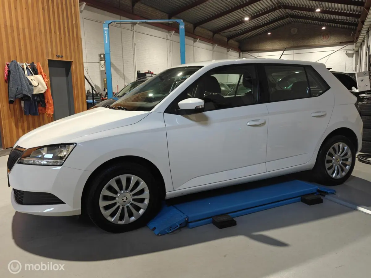 Hatchback 5-deurs 1.0 75pk Airco el.Ram. CruiseC