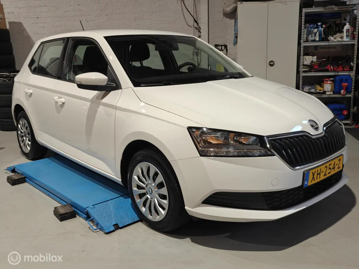 Hatchback 5-deurs 1.0 75pk Airco el.Ram. CruiseC