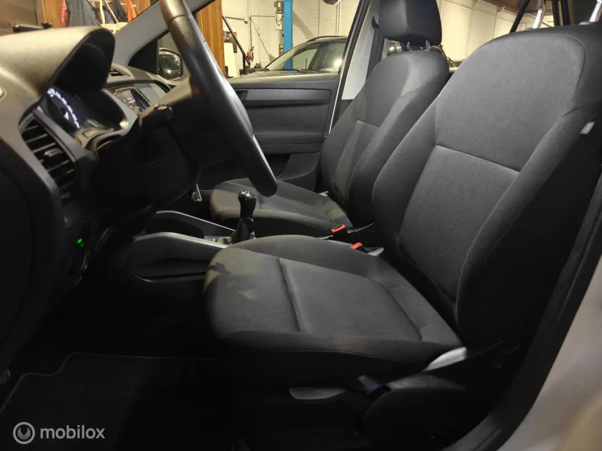 Hatchback 5-deurs 1.0 75pk Airco el.Ram. CruiseC