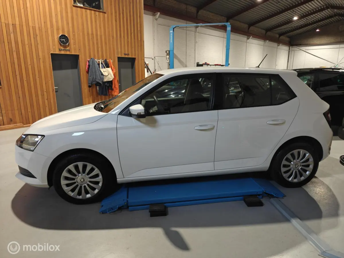 Hatchback 5-deurs 1.0 75pk Airco el.Ram. CruiseC