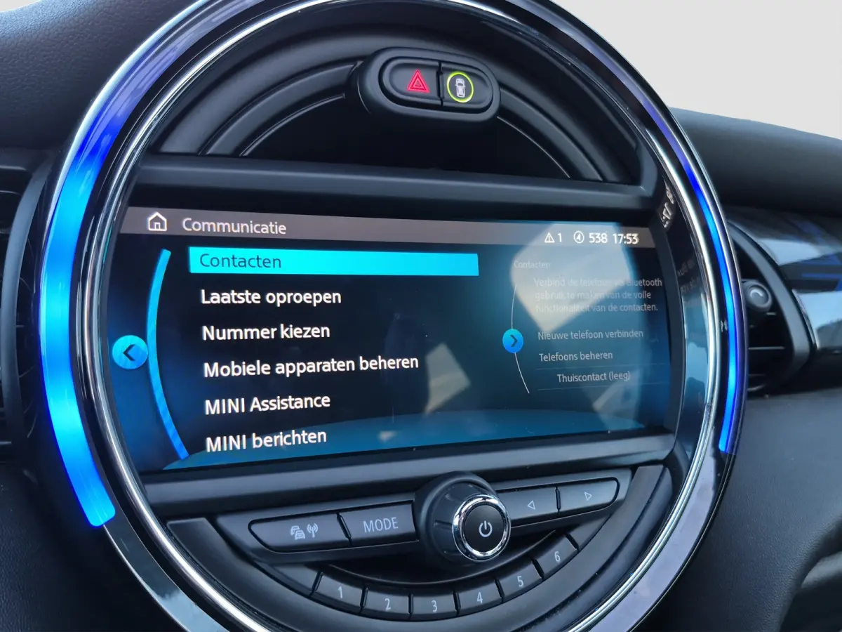 Yours 33 kWh Panoramadak | Matrix LED | Keyless | Luxe leder | Stoelverwarming | Camera | Parkeersensoren |