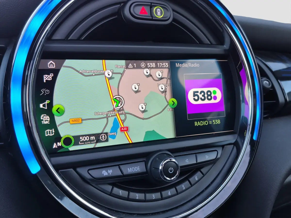 Yours 33 kWh Panoramadak | Matrix LED | Keyless | Luxe leder | Stoelverwarming | Camera | Parkeersensoren |