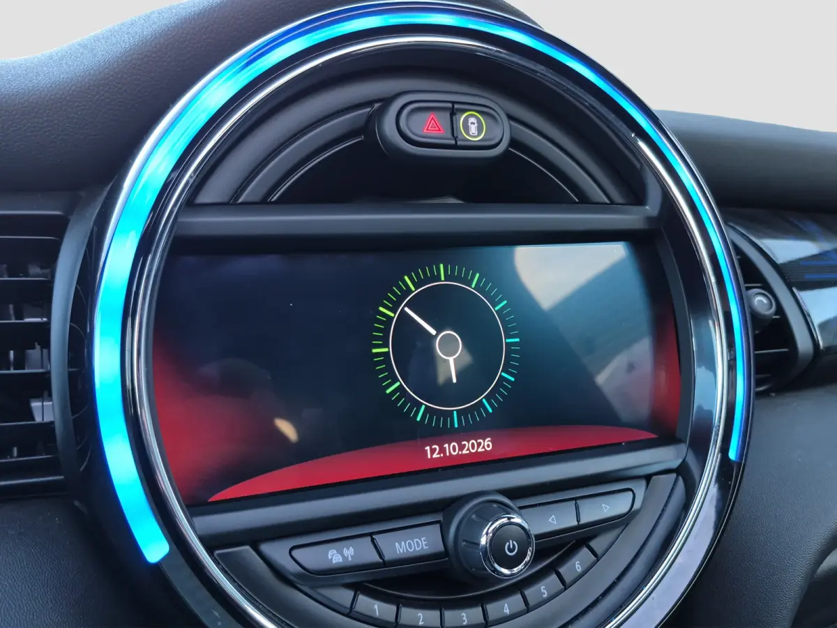 Yours 33 kWh Panoramadak | Matrix LED | Keyless | Luxe leder | Stoelverwarming | Camera | Parkeersensoren |
