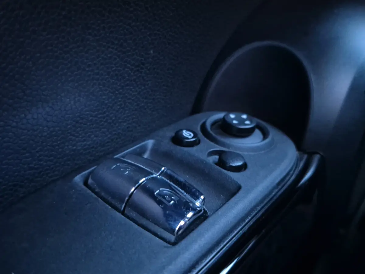 Yours 33 kWh Panoramadak | Matrix LED | Keyless | Luxe leder | Stoelverwarming | Camera | Parkeersensoren |
