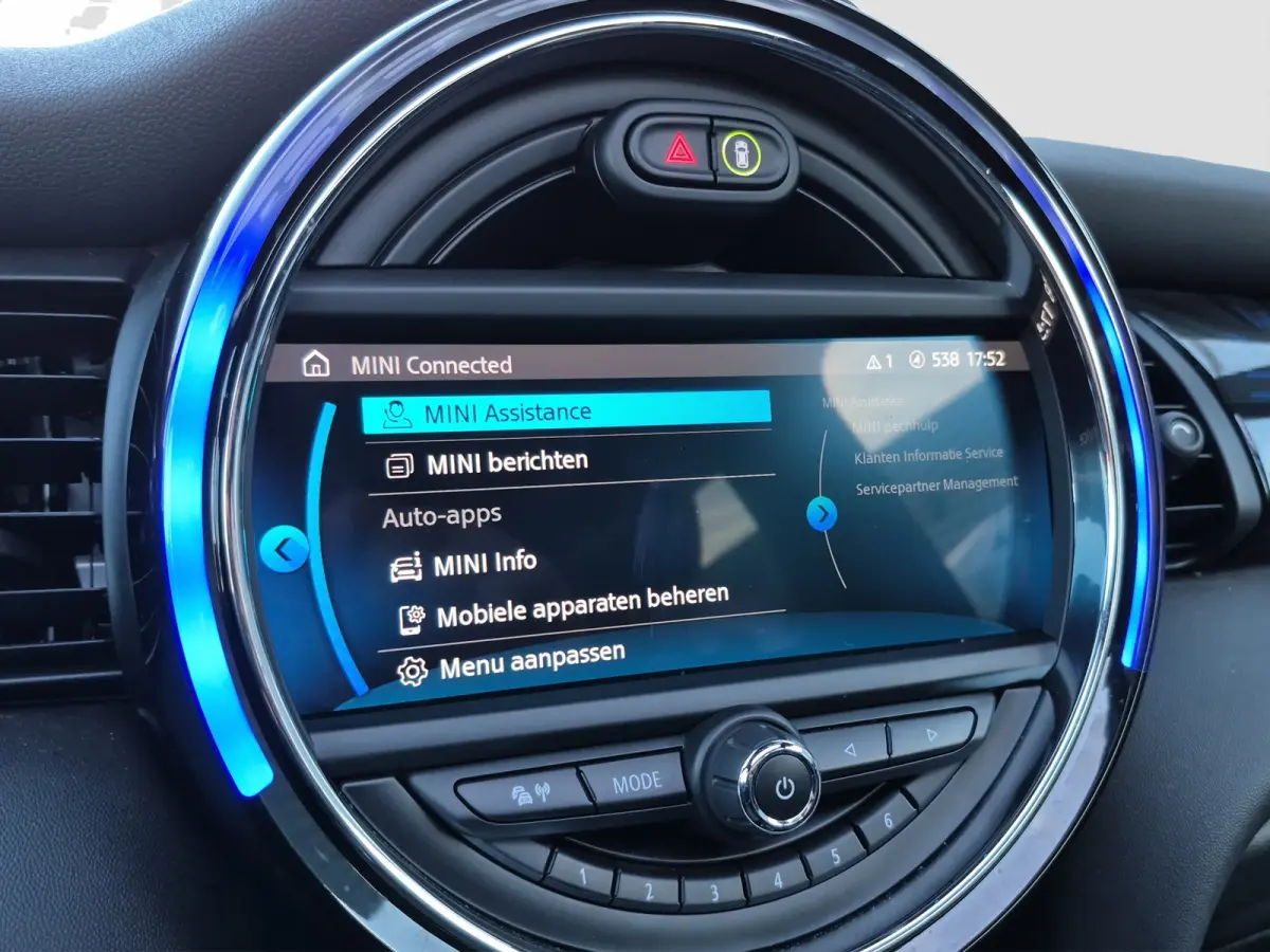 Yours 33 kWh Panoramadak | Matrix LED | Keyless | Luxe leder | Stoelverwarming | Camera | Parkeersensoren |