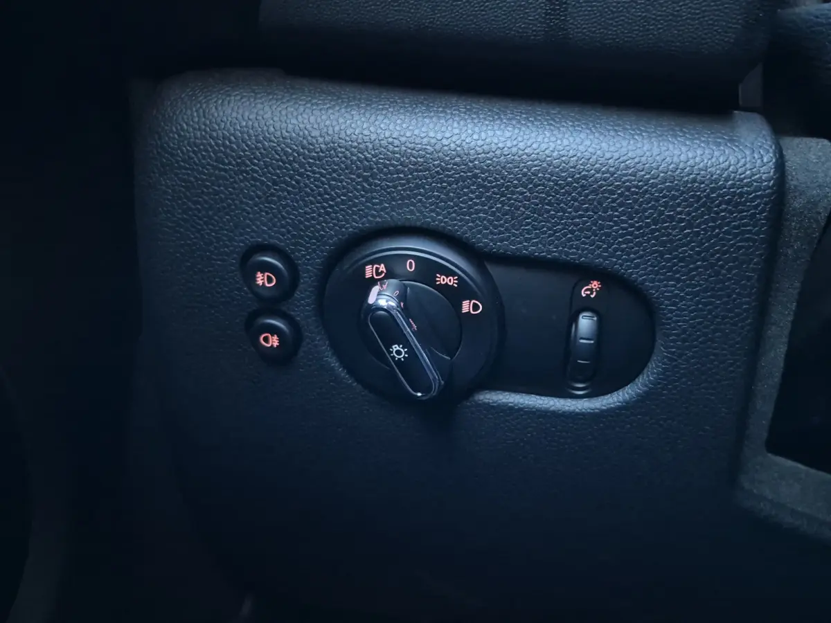 Yours 33 kWh Panoramadak | Matrix LED | Keyless | Luxe leder | Stoelverwarming | Camera | Parkeersensoren |