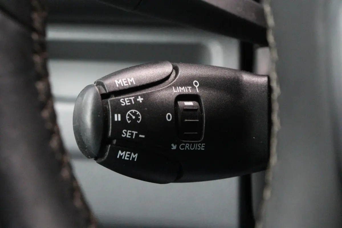 bestel 1.5 CDTI L2H1 l KASTENINBOUW l NAVI l 360 CAMERA l CRUISE CONTROL