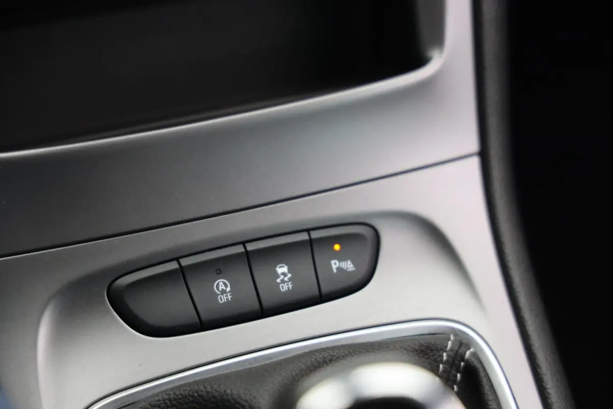 1.0 Turbo 120 Jaar Edition|Carplay|Clima|Cruise|Navi|Comfortstoelen