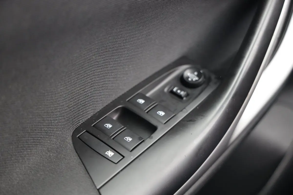 1.0 Turbo 120 Jaar Edition|Carplay|Clima|Cruise|Navi|Comfortstoelen