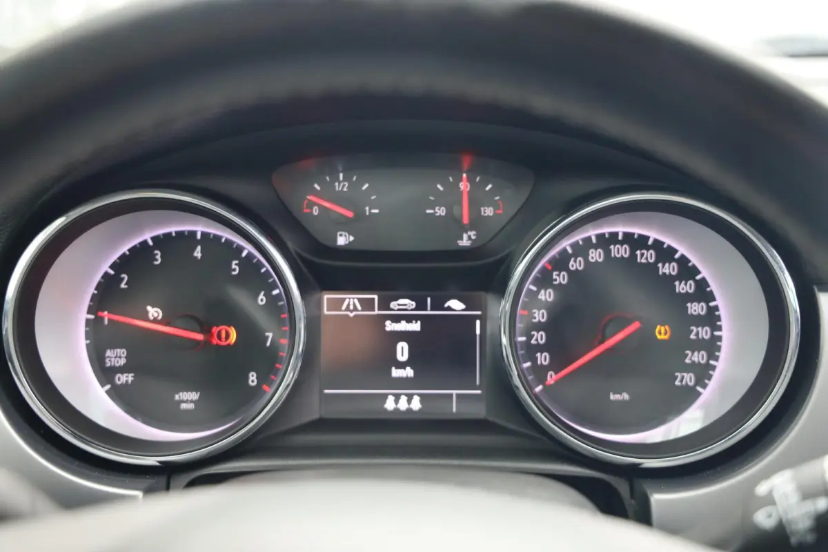 1.0 Turbo 120 Jaar Edition|Carplay|Clima|Cruise|Navi|Comfortstoelen