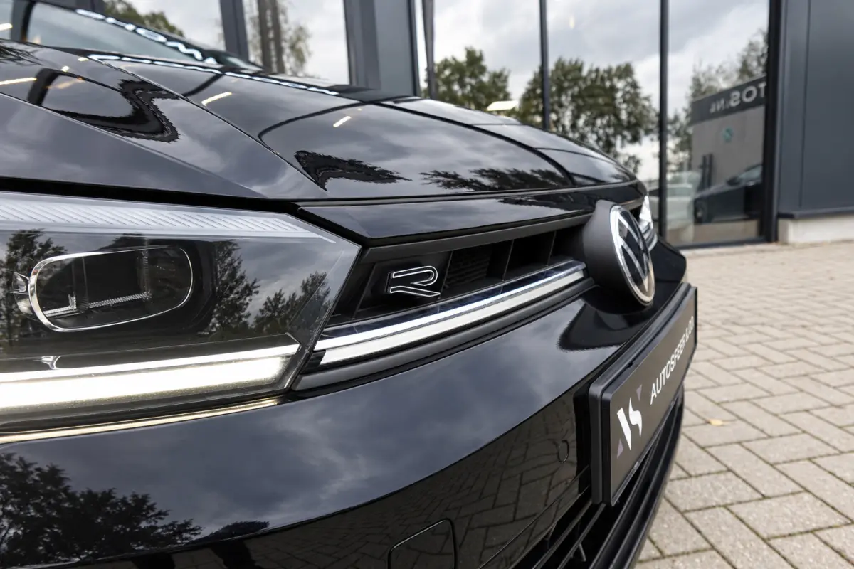 1.0 TSI R-line BEATS IQ-LIGHT ACC
