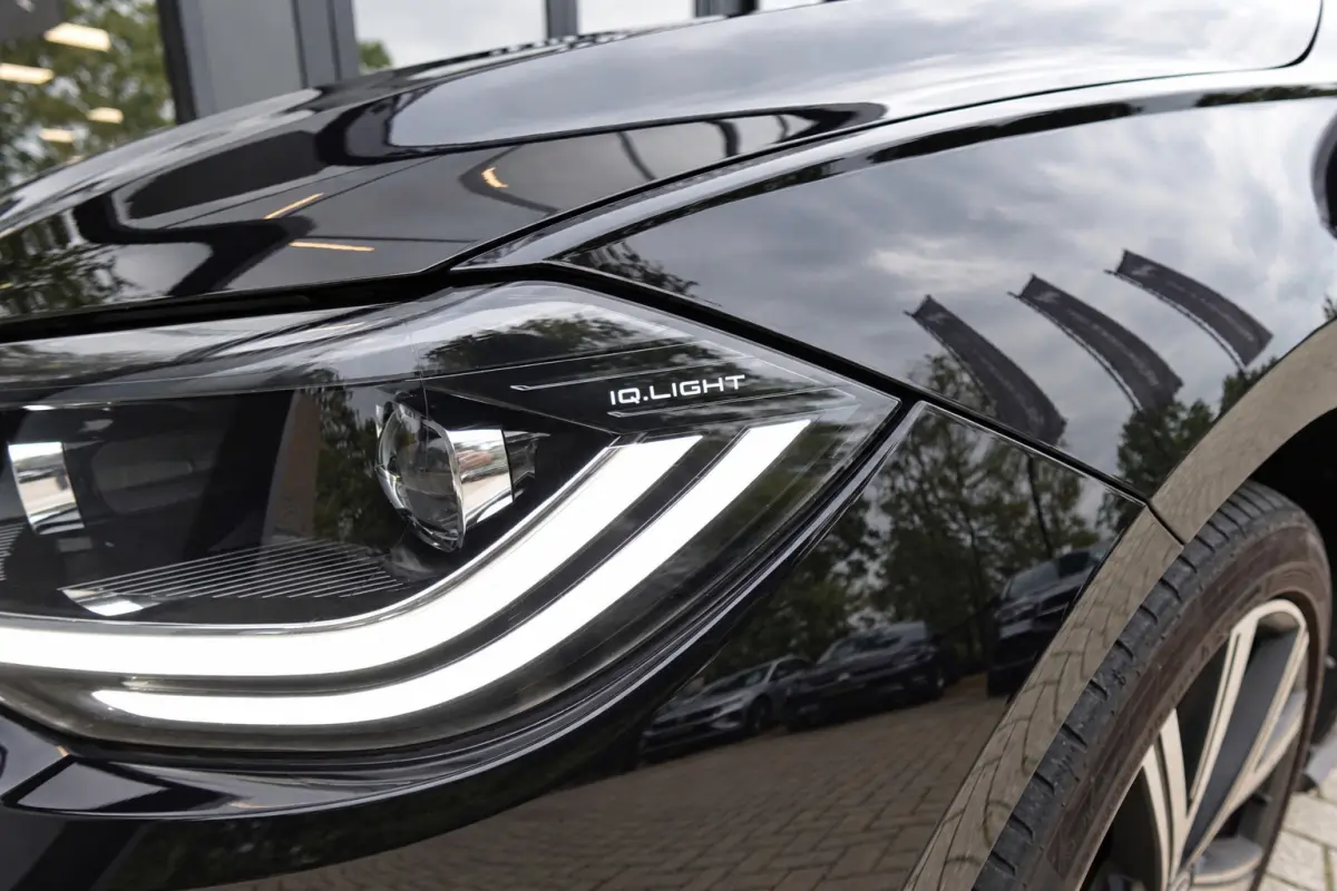 1.0 TSI R-line BEATS IQ-LIGHT ACC