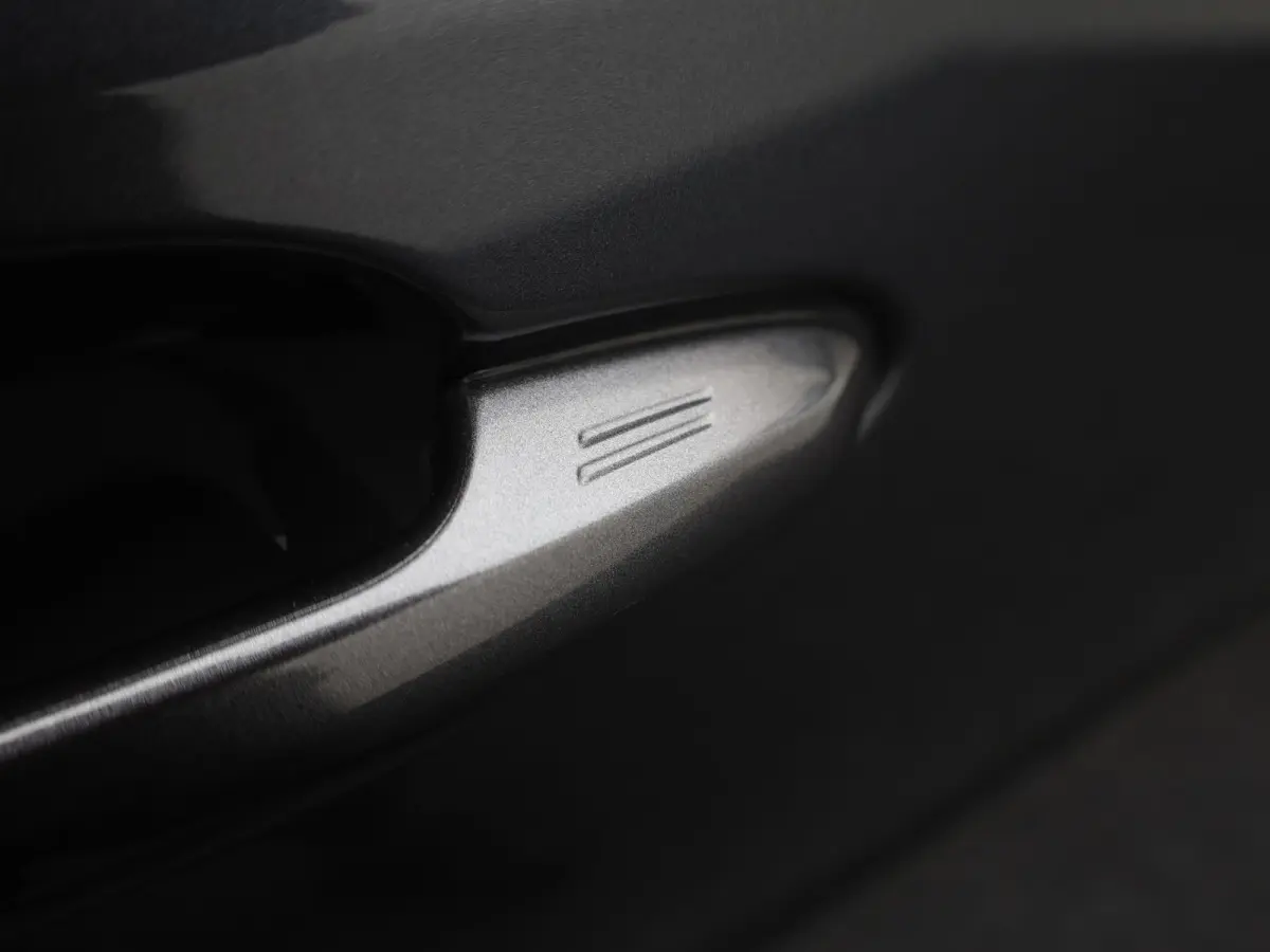 2.5 Hybrid Dynamic | NL Auto | Camera | PDC | Trekhaak | Apple \ Android | Bearlock | Prijs Rijklaar!!