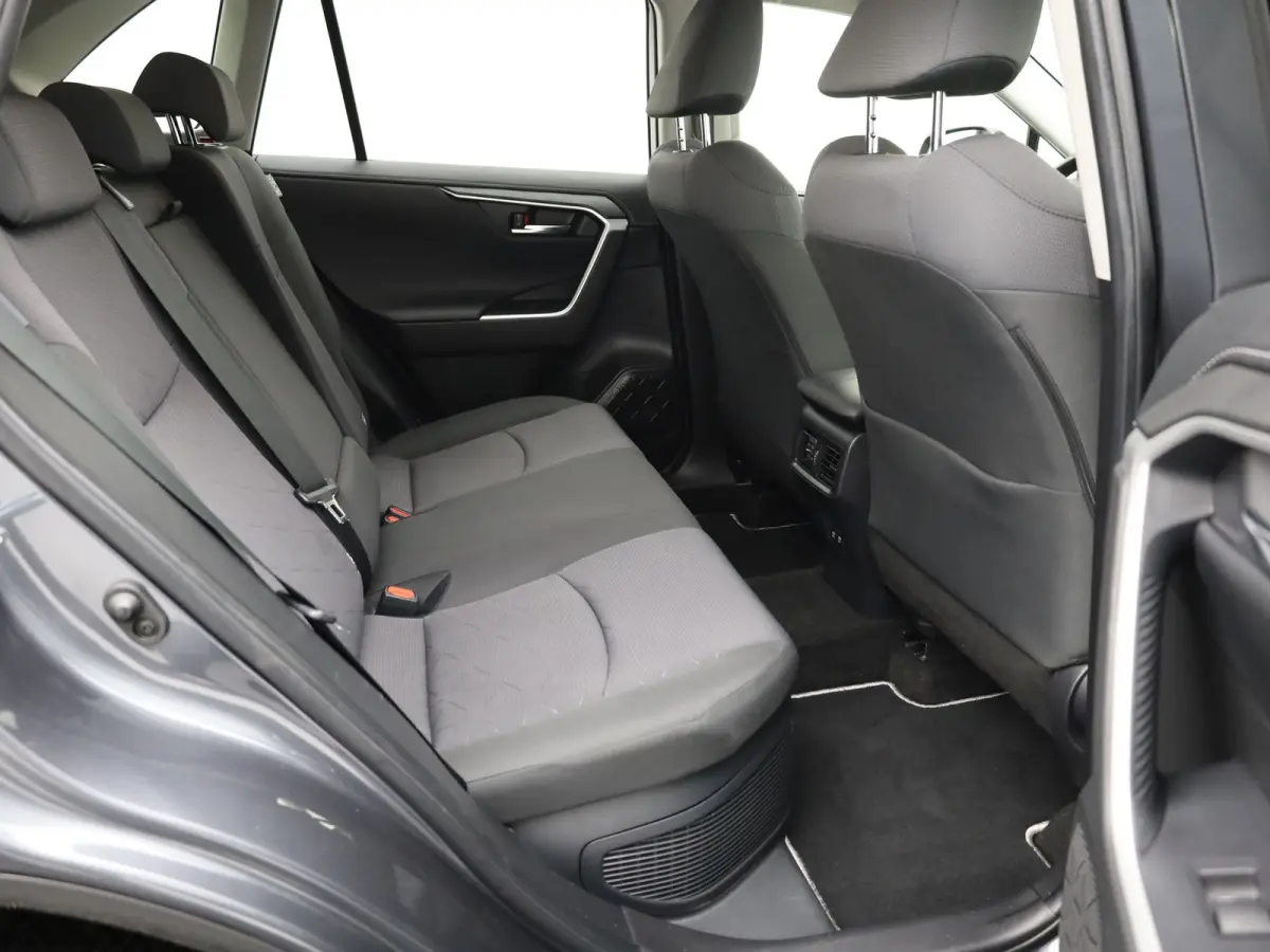 2.5 Hybrid Dynamic | NL Auto | Camera | PDC | Trekhaak | Apple \ Android | Bearlock | Prijs Rijklaar!!
