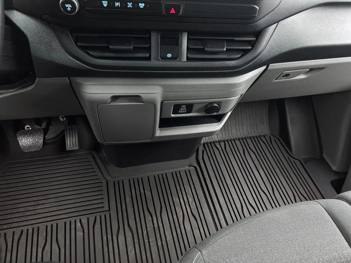 300 2.0 TDCI L2H1 Trend Automaat Airco Navigatie Cruise Navi Trekhaak