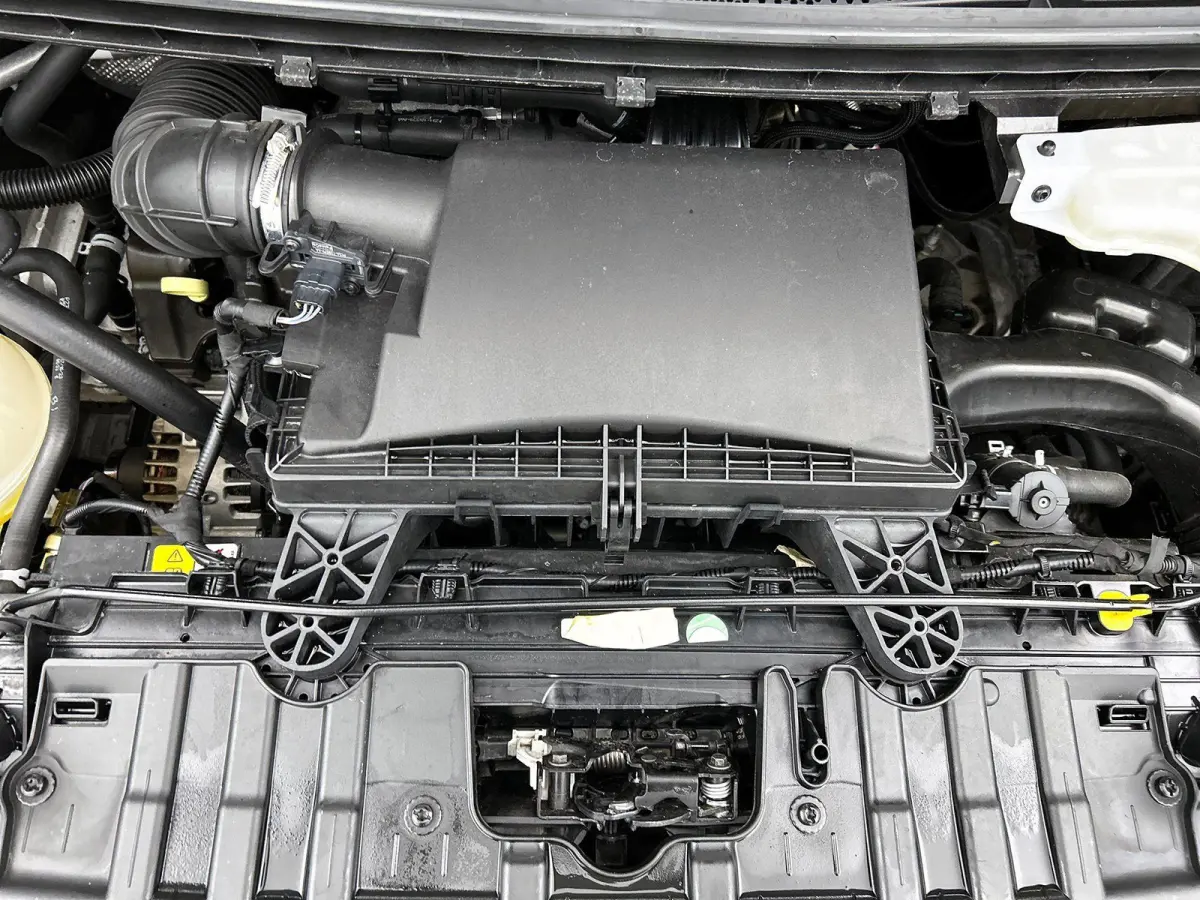 300 2.0 TDCI L2H1 Trend Automaat Airco Navigatie Cruise Navi Trekhaak