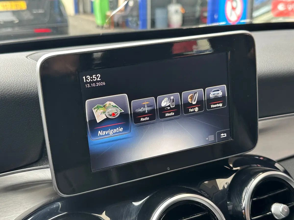 180 Prestige Automaat Leer Navi