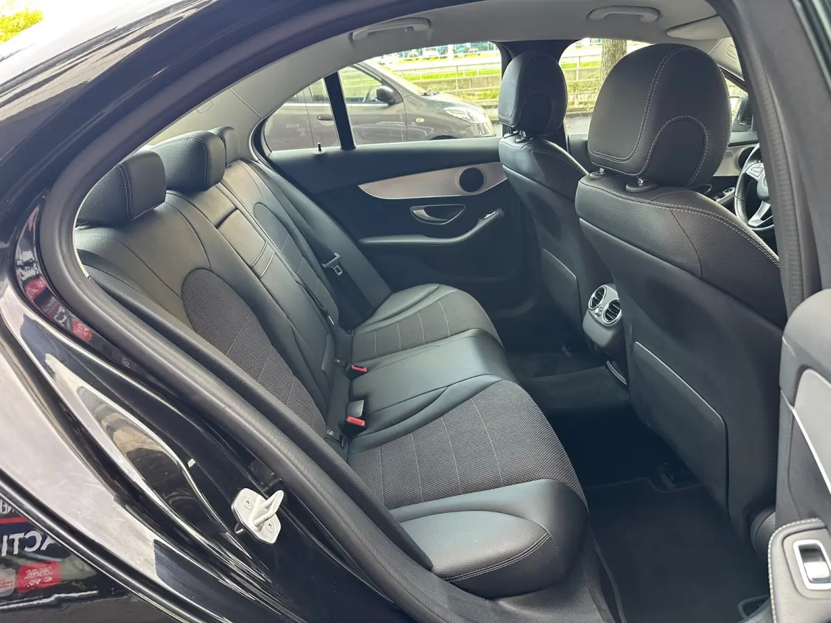 180 Prestige Automaat Leer Navi