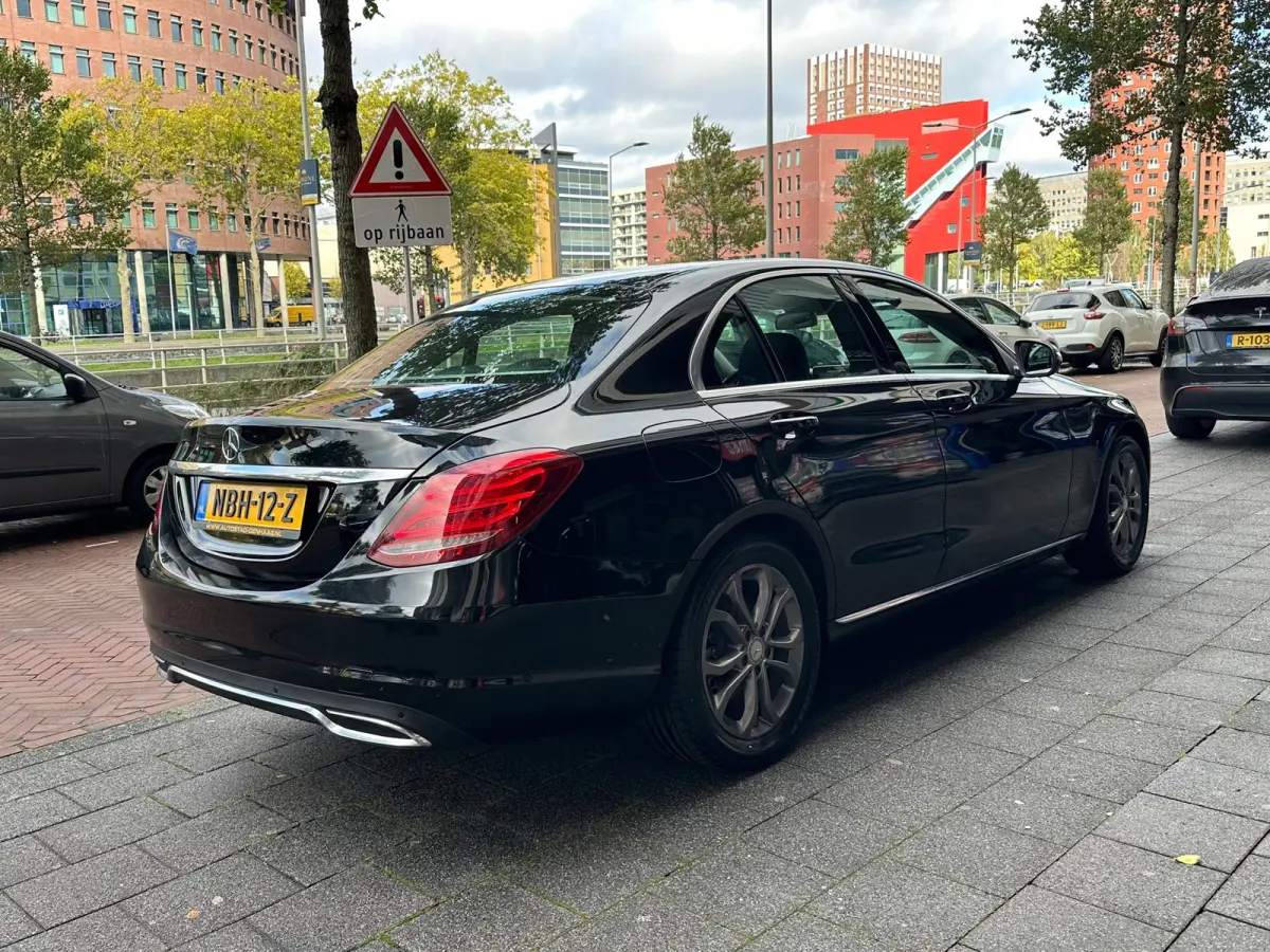 180 Prestige Automaat Leer Navi